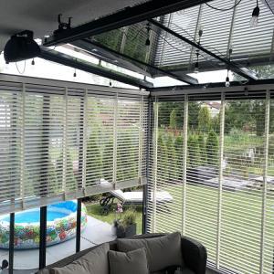 zaluzje-50mm-drewno-21