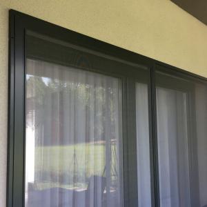 moskitiera-drzwiowa-przesuwna-03